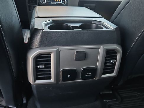 Used 2022 Ford F250 Lariat w/ Lariat Value Package AWD/4WD image 21