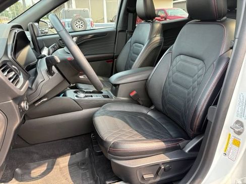 Used 2024 Ford Escape ST-Line Elite w/ Premium Technology Package AWD/4WD image 17