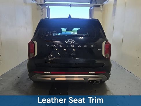 Used 2023 Hyundai Palisade Limited AWD/4WD image 12