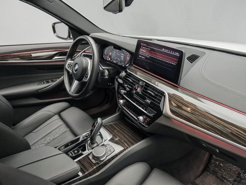Used 2023 BMW 540i w/ M Sport Package image 44