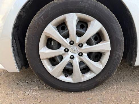 Used 2025 Toyota Corolla LE FWD image 11
