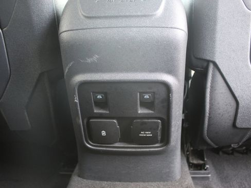 Used 2023 Ford Bronco Badlands AWD/4WD image 16
