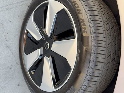 New 2026 Volvo EX90 Plus image 16