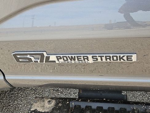 Used 2025 Ford F250 XLT w/ FX4 Off-Road Package image 15