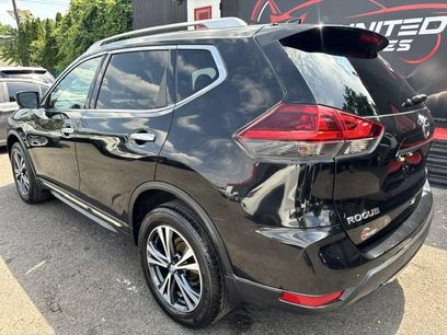 Used 2018 Nissan Rogue SL w/ Premium Package