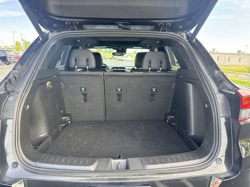 Used 2023 Chevrolet TrailBlazer RS w/ Sun and Liftgate Package FWD image 23
