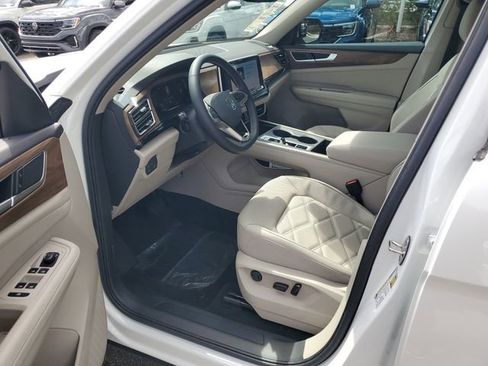 New 2026 Volkswagen Atlas SE FWD image 16
