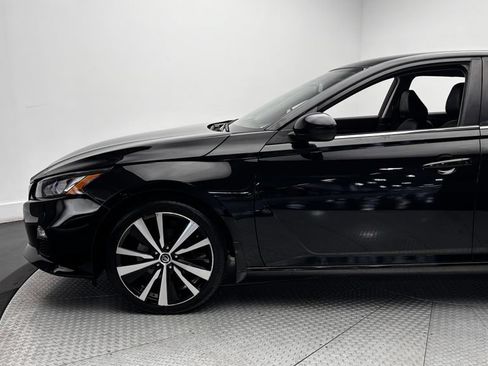 Used 2022 Nissan Altima 2.5 SR AWD/4WD image 5