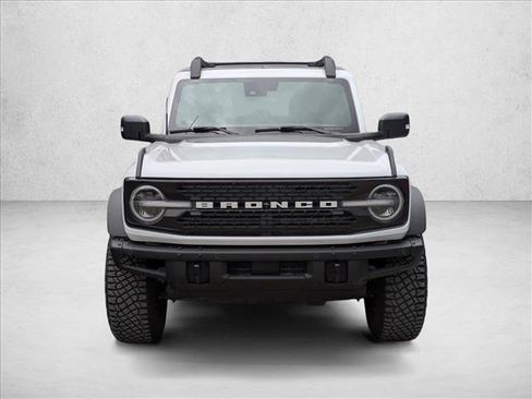 Used 2022 Ford Bronco Wildtrak image 2