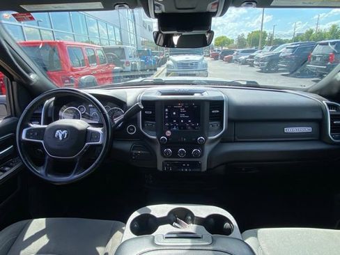 Used 2024 RAM 2500 Big Horn AWD/4WD image 17