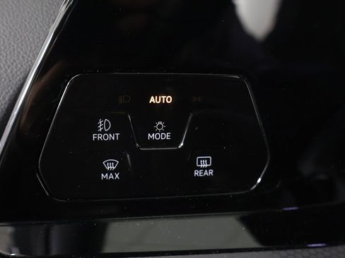 Used 2024 Volkswagen GTI SE image 42