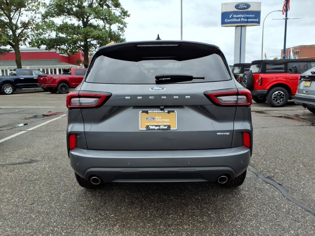 Certified 2024 Ford Escape ST-Line w/ Tech Pack #1 AWD/4WD image 8