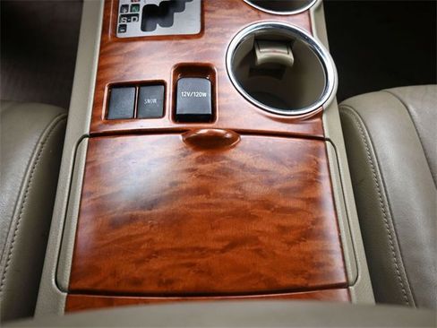 Used 2010 Toyota Highlander Limited image 9