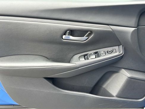 Used 2024 Nissan Sentra SV FWD image 18