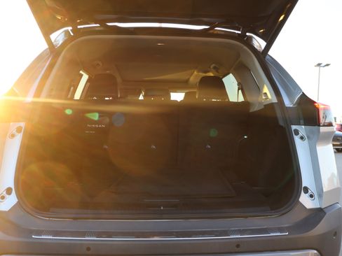 Used 2022 Nissan Rogue SL image 19