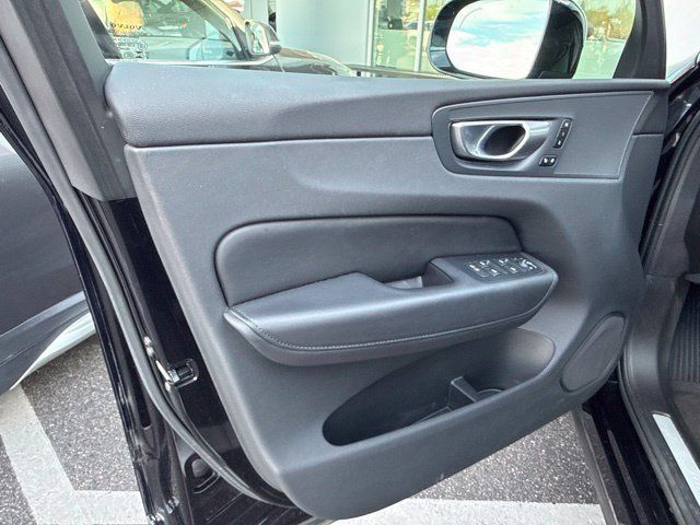 Used 2024 Volvo XC60 T8 Plus w/ Protection Package Premier AWD/4WD image 7