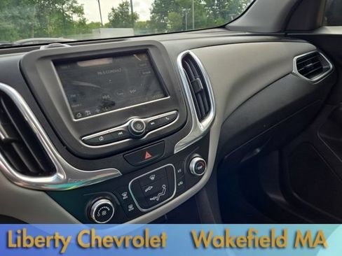 Used 2019 Chevrolet Equinox LS AWD/4WD image 17