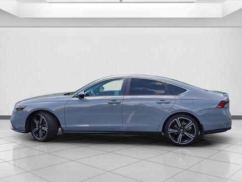 Certified 2025 Honda Accord Sport image 8