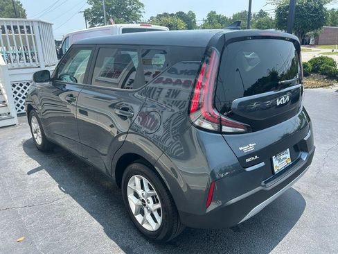 Used 2025 Kia Soul LX w/ LX Technology Package image 5