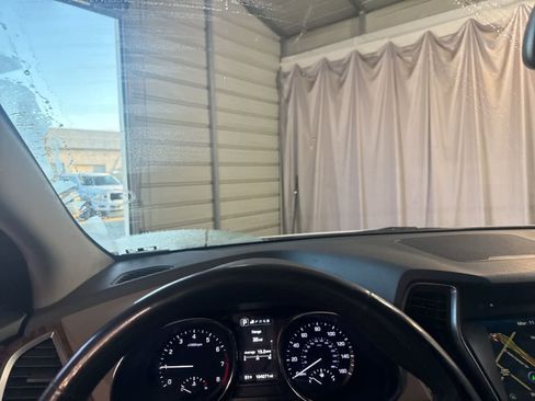 Used 2017 Hyundai Santa Fe Limited w/ Cargo Package image 24