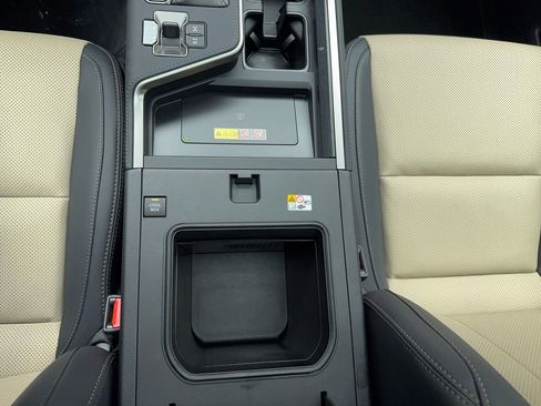 Used 2025 Lexus GX 550 image 33