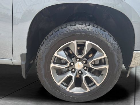 Used 2024 Chevrolet Silverado 1500 LT AWD/4WD image 27