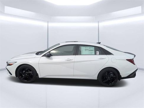 New 2026 Hyundai Elantra SEL Sport image 6