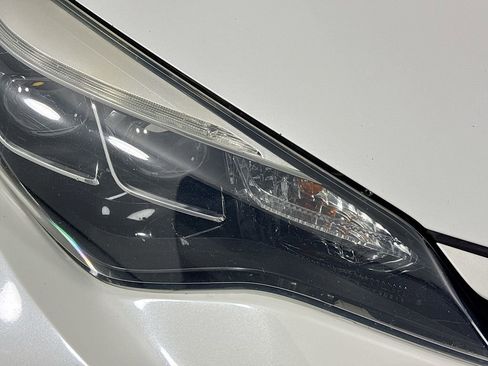 Used 2017 Toyota Corolla L image 36