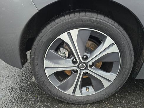 Used 2020 Nissan Leaf SL Plus image 12