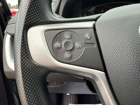 Used 2024 GMC Terrain SLE image 16