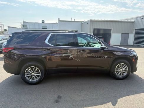 Used 2023 Chevrolet Traverse LT AWD/4WD image 4