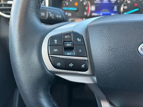 Used 2023 Ford Explorer Limited w/ Class IV Trailer Tow Package image 17