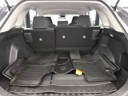 Used 2025 Toyota RAV4 LE image 9