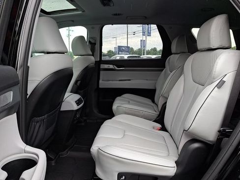 Used 2023 Hyundai Palisade SEL w/ Premium Package AWD/4WD image 10