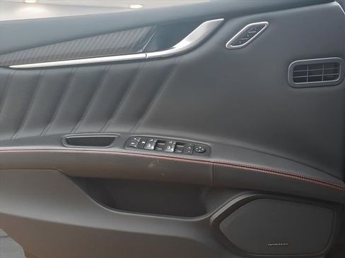 Used 2021 Maserati Ghibli Trofeo image 14