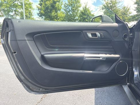 Used 2018 Ford Mustang Premium w/ Equipment Group 201A RWD image 22
