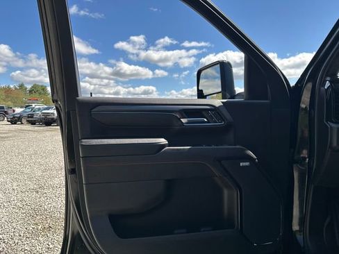 Used 2024 GMC Sierra 3500 AT4 w/ AT4 Premium Plus Package AWD/4WD image 24