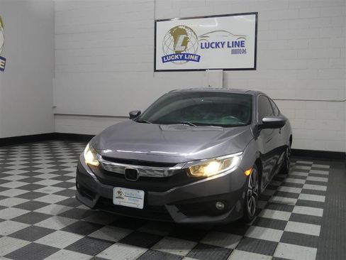 Used 2018 Honda Civic EX-L image 4