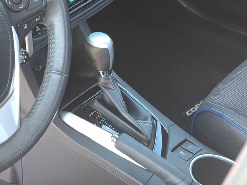 Used 2019 Toyota Corolla SE image 24