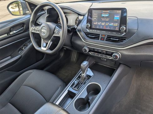 Used 2022 Nissan Altima 2.5 SV image 8