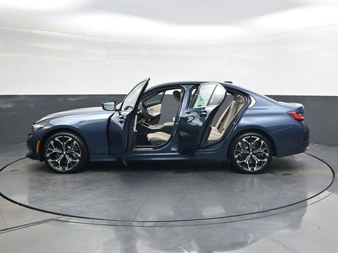 New 2026 BMW 330i xDrive Sedan w/ Premium Package image 36