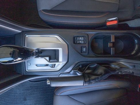 Used 2020 Subaru Crosstrek 2.0i Premium w/ Moonroof Package 2 image 10