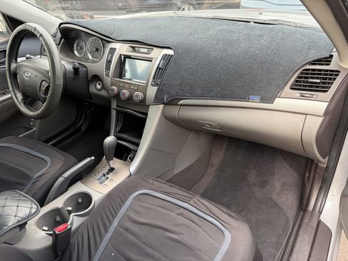 Used 2010 Hyundai Sonata GLS FWD image 9