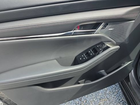 Used 2019 MAZDA MAZDA3 AWD Hatchback w/ Preferred Pkg image 14