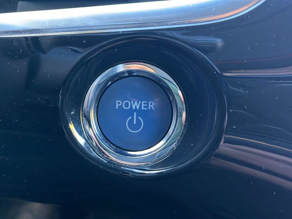 Used 2019 Toyota Prius Limited FWD image 13