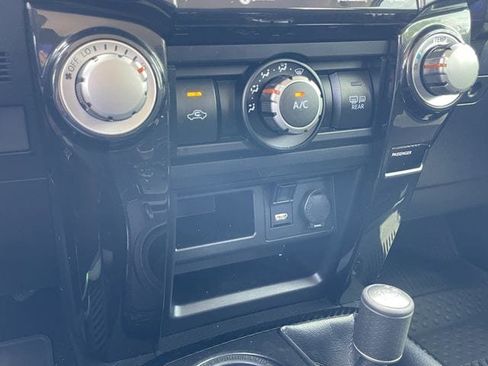 Used 2024 Toyota 4Runner TRD Off-Road AWD/4WD image 18