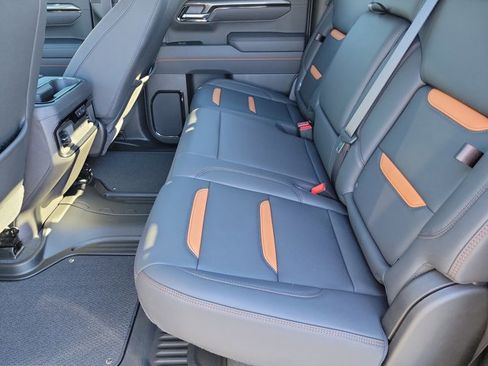 Used 2025 GMC Sierra 1500 AT4 w/ AT4 Premium Package image 15