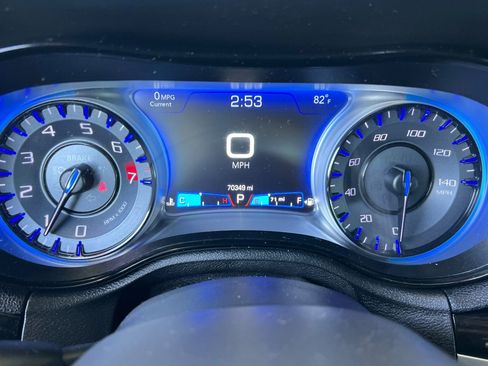 Used 2019 Chrysler 300 S RWD image 20