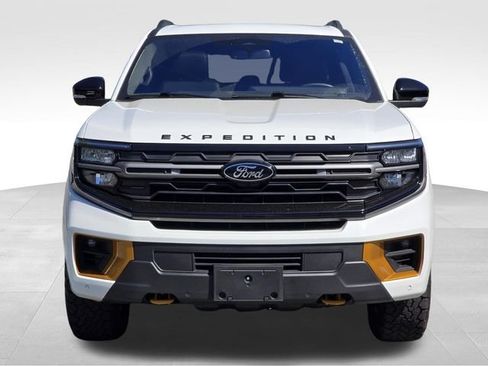 Used 2025 Ford Expedition Tremor AWD/4WD image 25