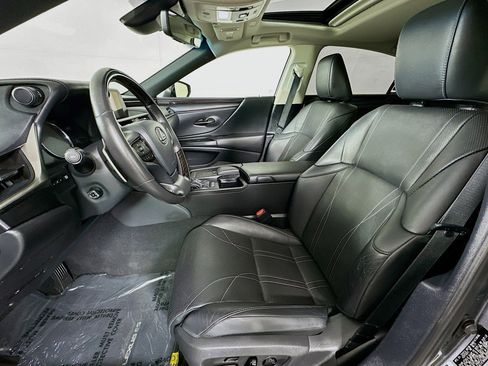 Used 2021 Lexus ES 300h w/ Luxury Package FWD image 18